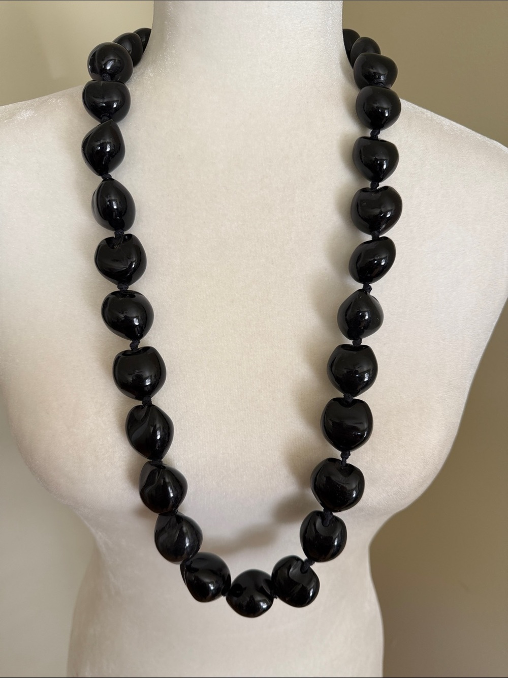 VINTAGE HAND KNOTTED BLACK TAGUA NUT NECKLACE Ribbon Tie Chunky Vegetable Ivory